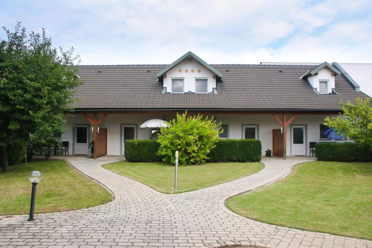 Gaestehaus Finklacke Apetlon Exterior photo